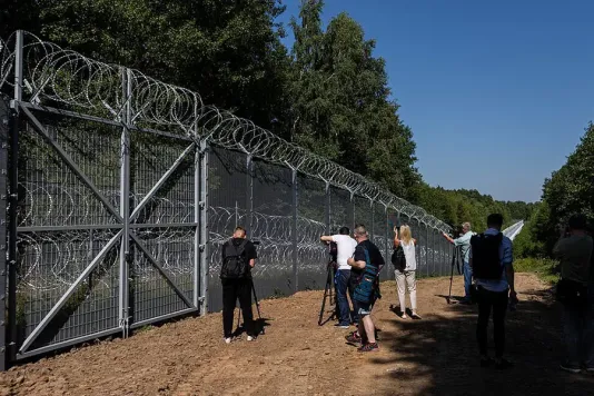Construction of Egoza razor wire fence on Lithuanian border completed