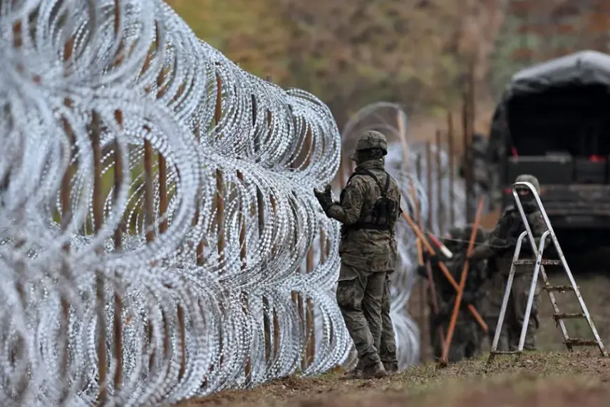 Finland will build a concertina wire fence