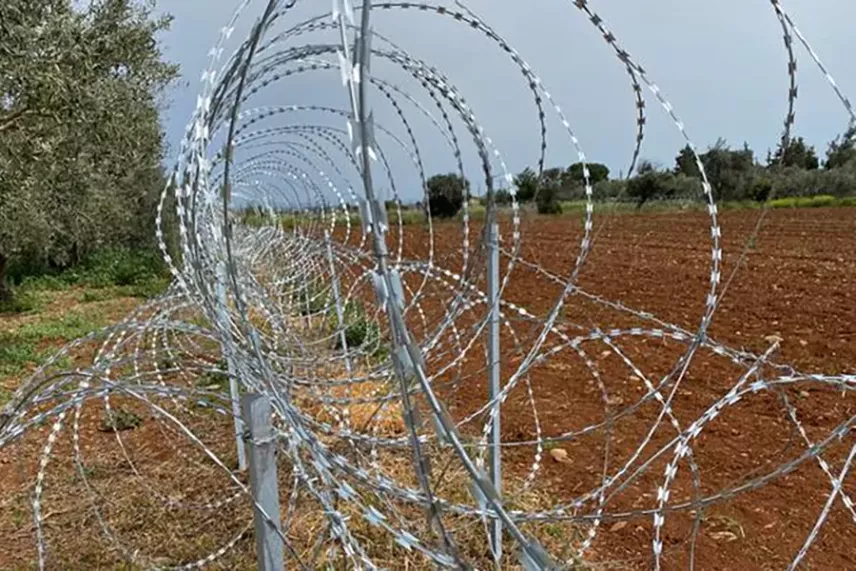 Atienu sprzeciwili się ogrodzeniu z zasieki koncertina